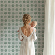 Watercolour Dots – Wallpaper in Soft Neutrals
