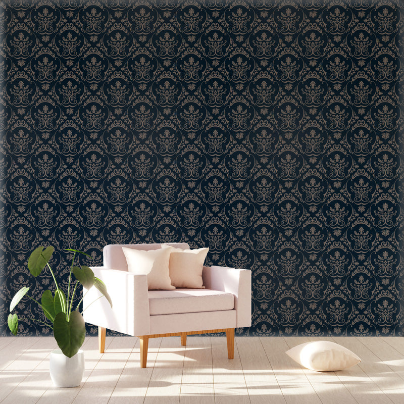 Heritage Medallion Damask – Classic Wallpaper in Rich Tones