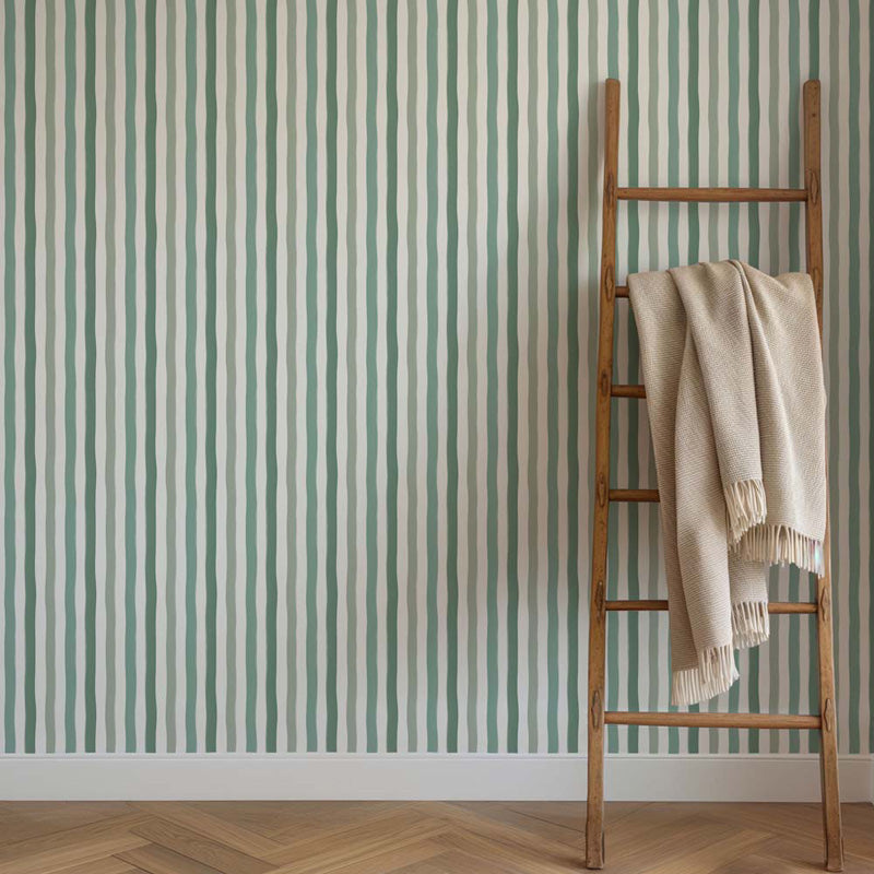 Soft Wavy Stripes – Wallpaper in Multi Colours