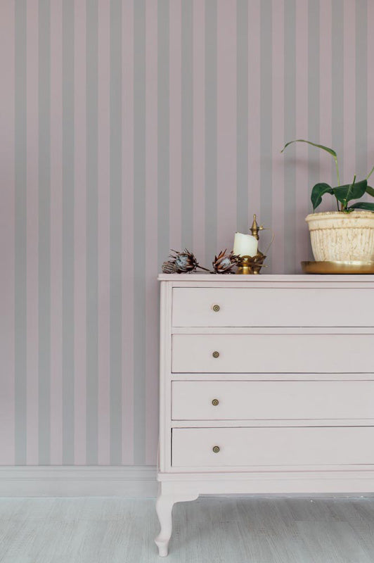 Soft Sage Stripe – Wallpaper in Green and Off-White